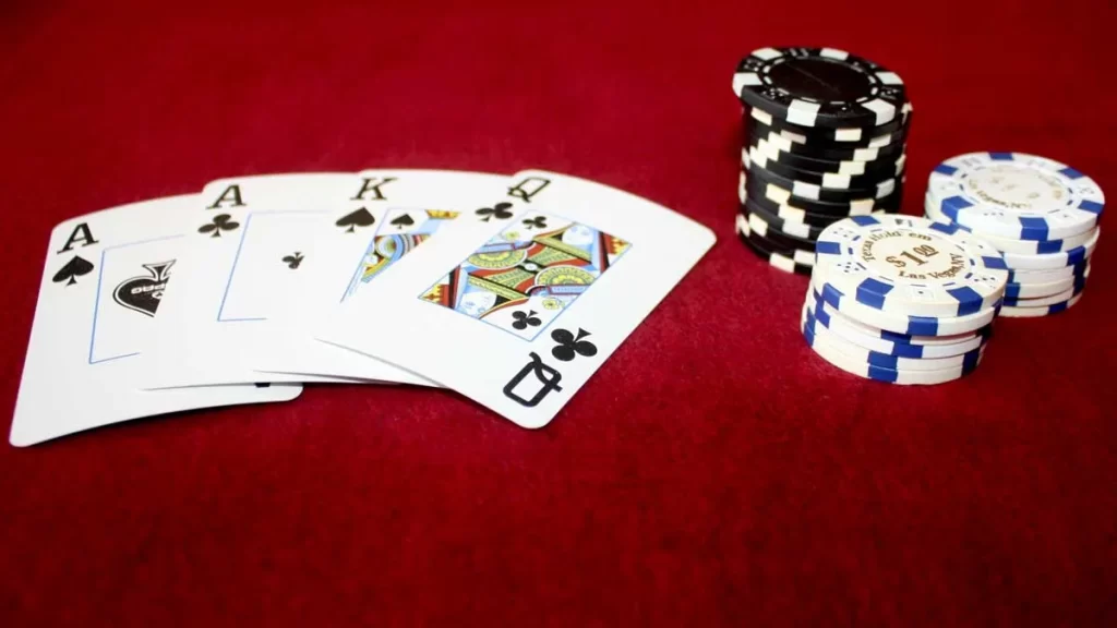 The Ultimate Guide to Playing Poker Online